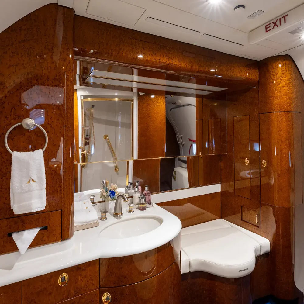 020_BBJ_AV_CC_26-06