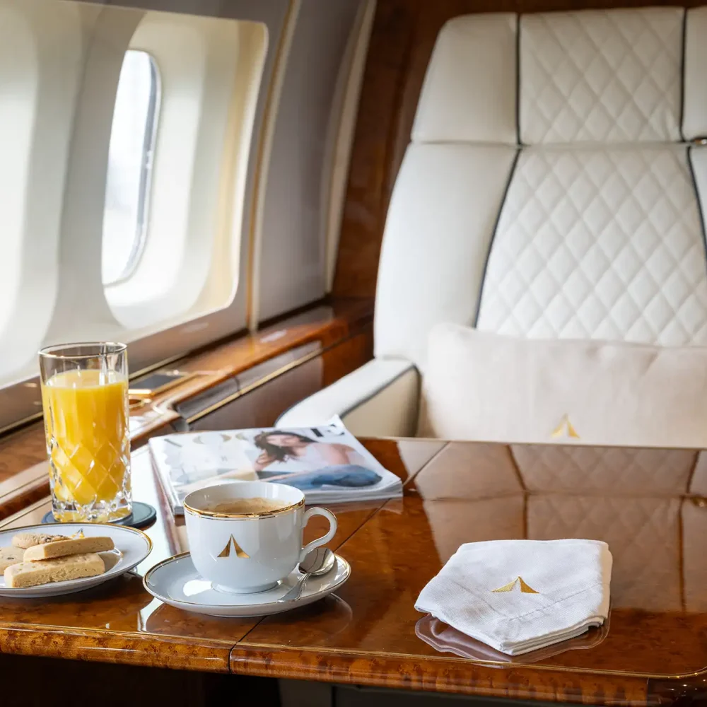 051_BBJ_AV_CC_26-06