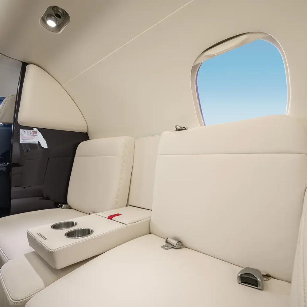 2524_Phenom300_AV_CC_2607